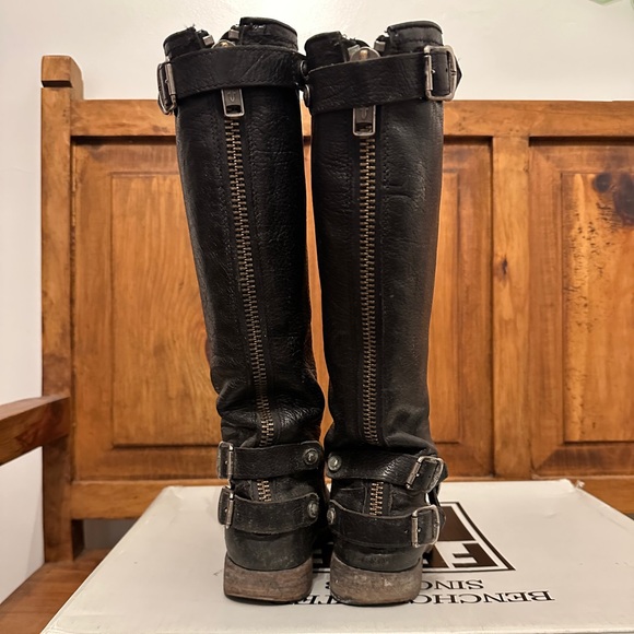 Frye Veronica Back Zip - Picture 9 of 10